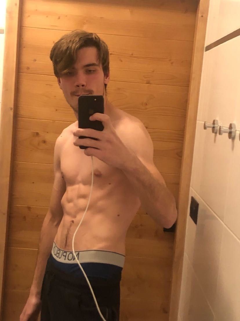 Profil de Eliaou, 27 ans, Gay trip à Chapella (Grisons)