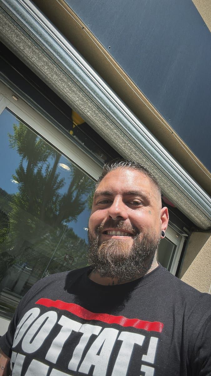 Profil de Yrieix, 33 ans, Gay trip à Bleienbach (Berne)