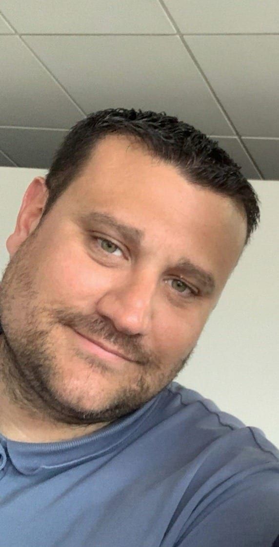 Profil de Isaak, 28 ans, Gay trip à Krattigen (Berne)