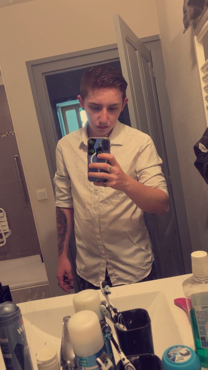 Profil de Tibère, 30 ans, Gay trip à Châtelaine (Genève)