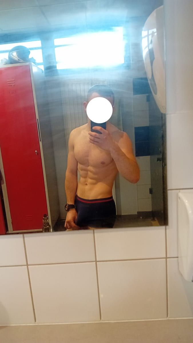 Profil de Fahid, 24 ans, Gay trip à Blitzingen (Valais)