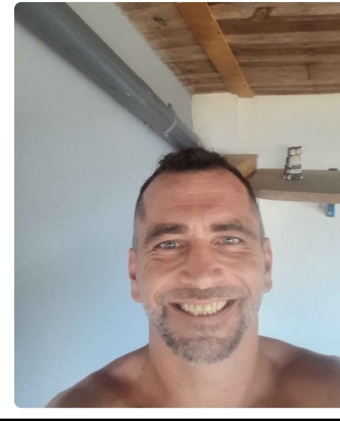 Angello - Gay trip à Chesalles-sur-Oron Profil de Angello, 40 ans, Gay trip à Chesalles-sur-Oron (Vaud)