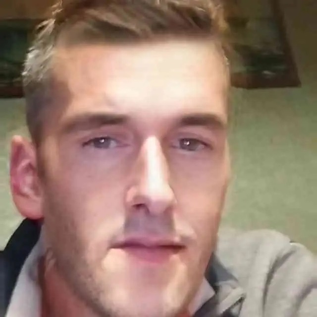 Profil de Gradi, 24 ans, Gay trip à Coppet (Vaud)