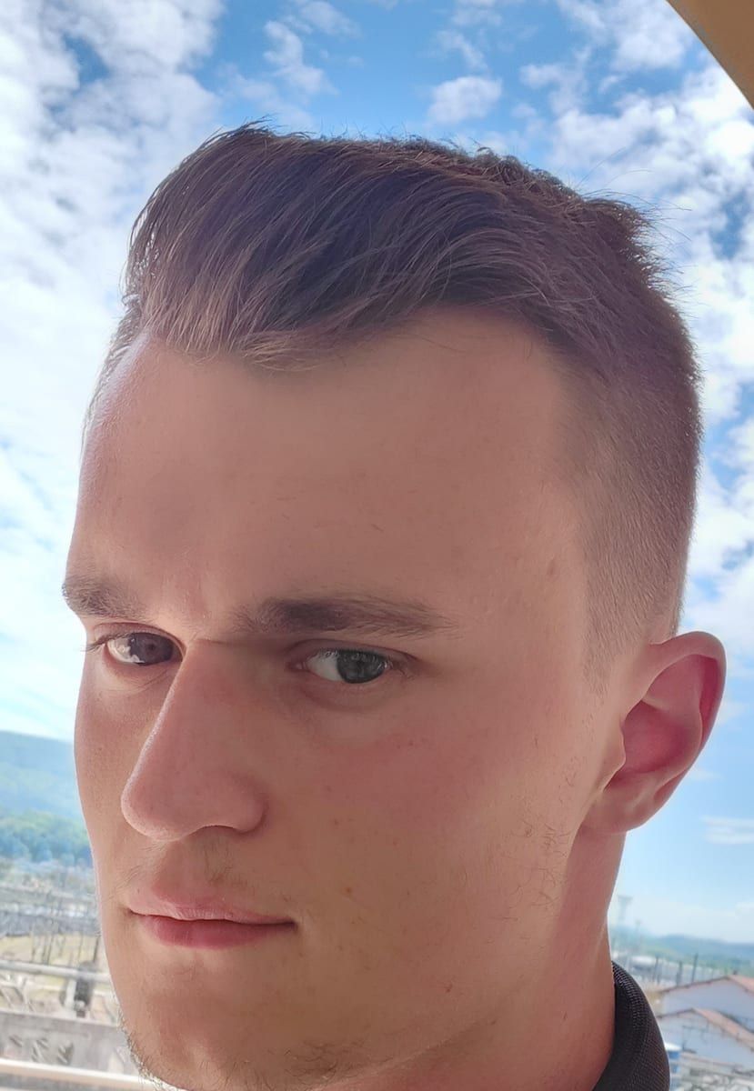 Alliaume - Gay trip à Kleindöttingen Profil de Alliaume, 29 ans, Gay trip à Kleindöttingen (Argovie)