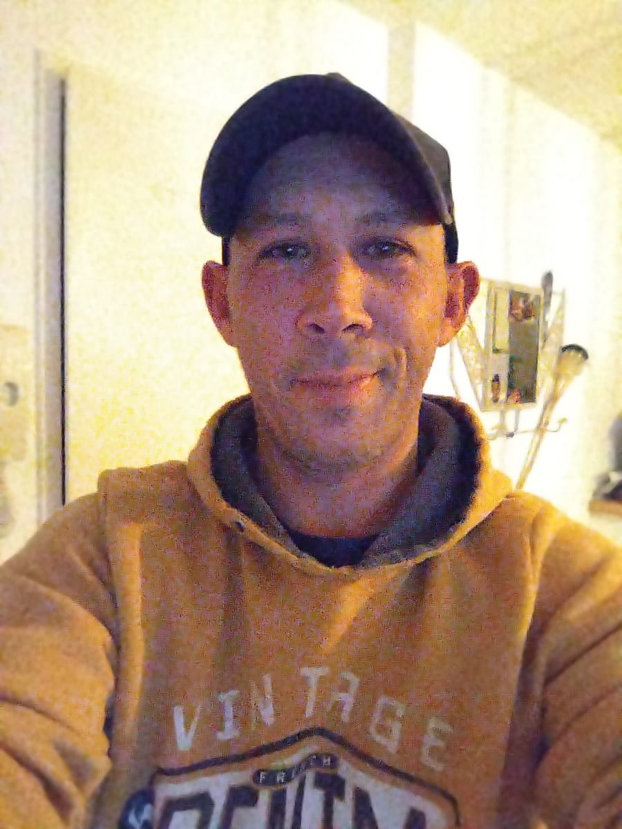 Chalom - Gay trip à Merlischachen Profil de Chalom, 42 ans, Gay trip à Merlischachen (Schwytz)