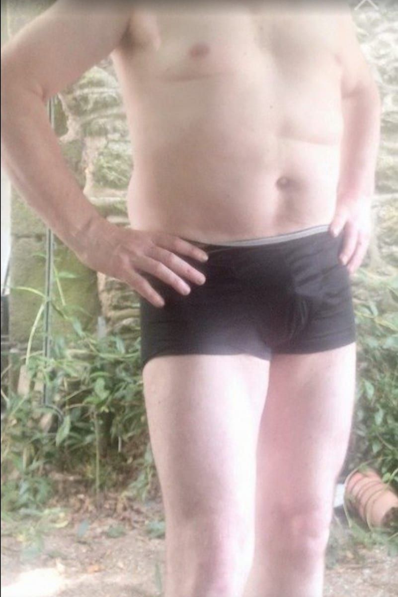 Lenzo - Gay trip à Petit Vichères (Liddes) Profil de Lenzo, 32 ans, Gay trip à Petit Vichères (Liddes) (Valais)