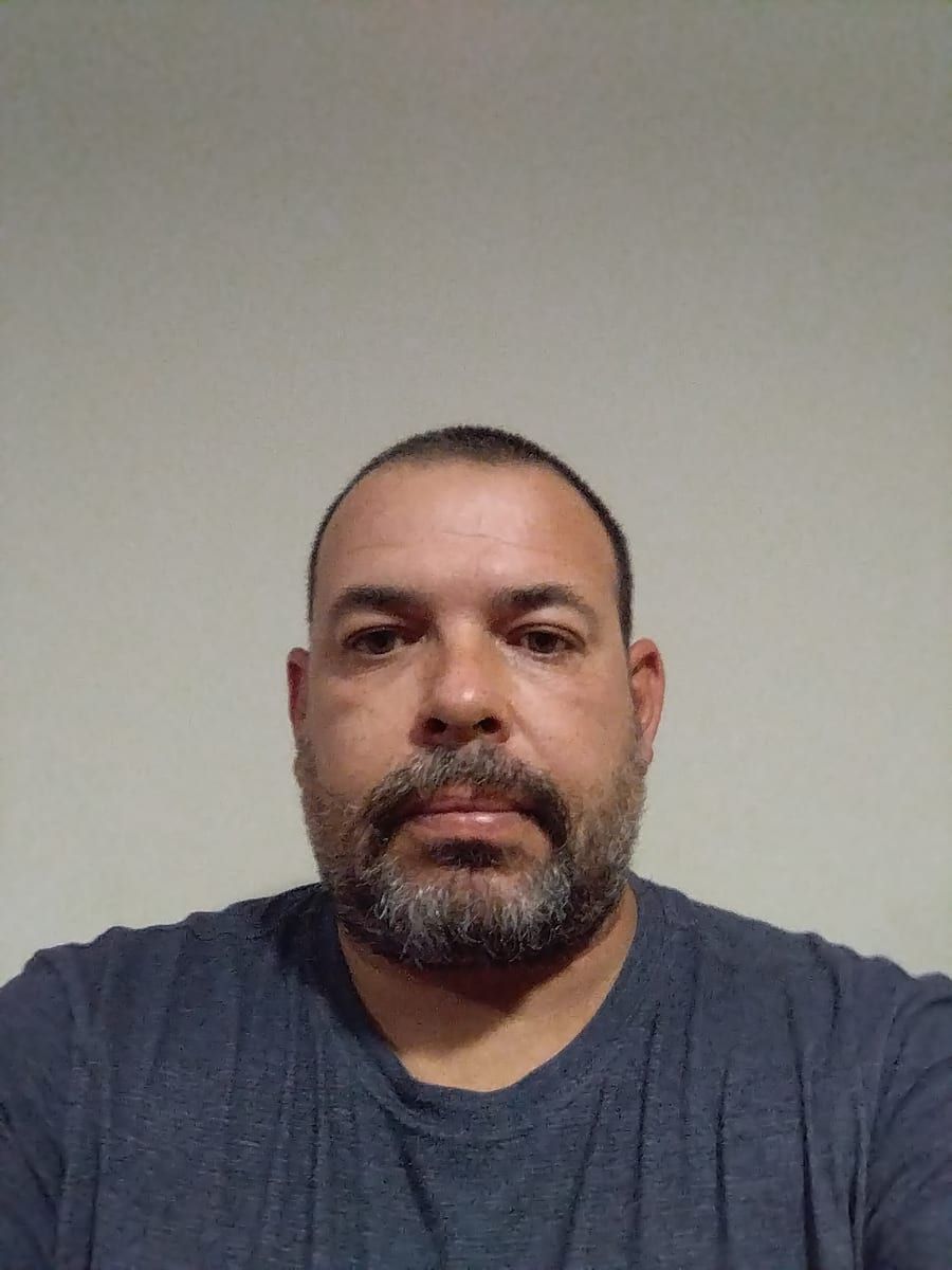 Profil de Yllies, 30 ans, Gay trip à Chenaux (Vaud)