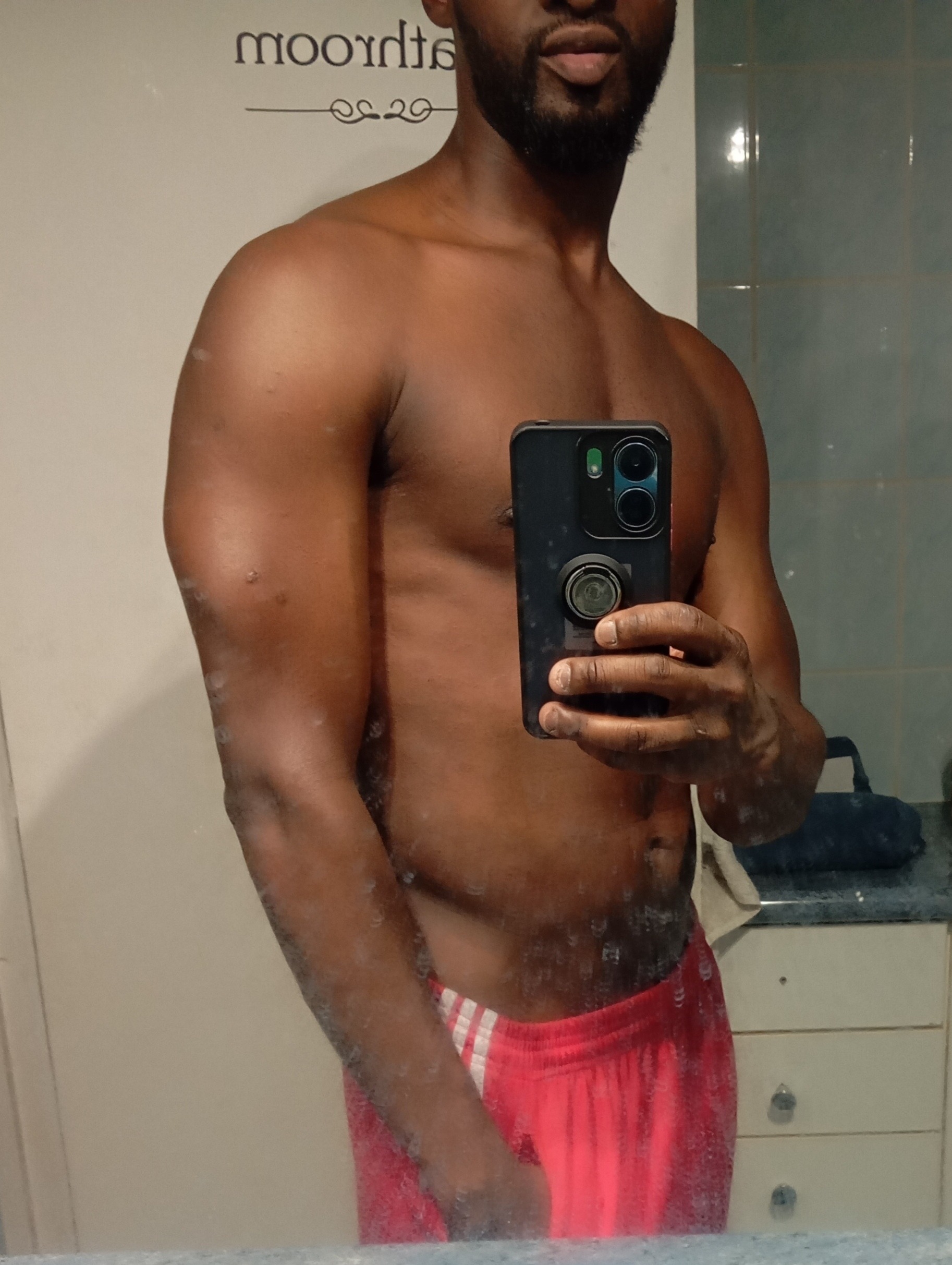 Profil de Mamadou, 33 ans, Gay trip à Ardon (Valais)