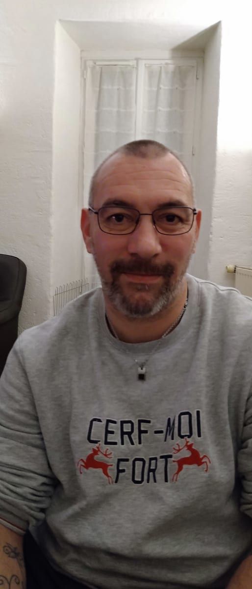 Profil de Mali, 31 ans, Gay trip à Li Curt (Grisons)