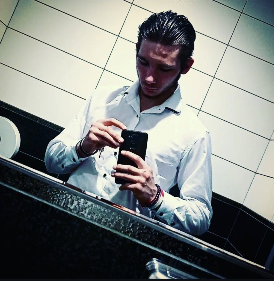 Profil de Lucciano, 32 ans, Gay trip à Ladir (Grisons)