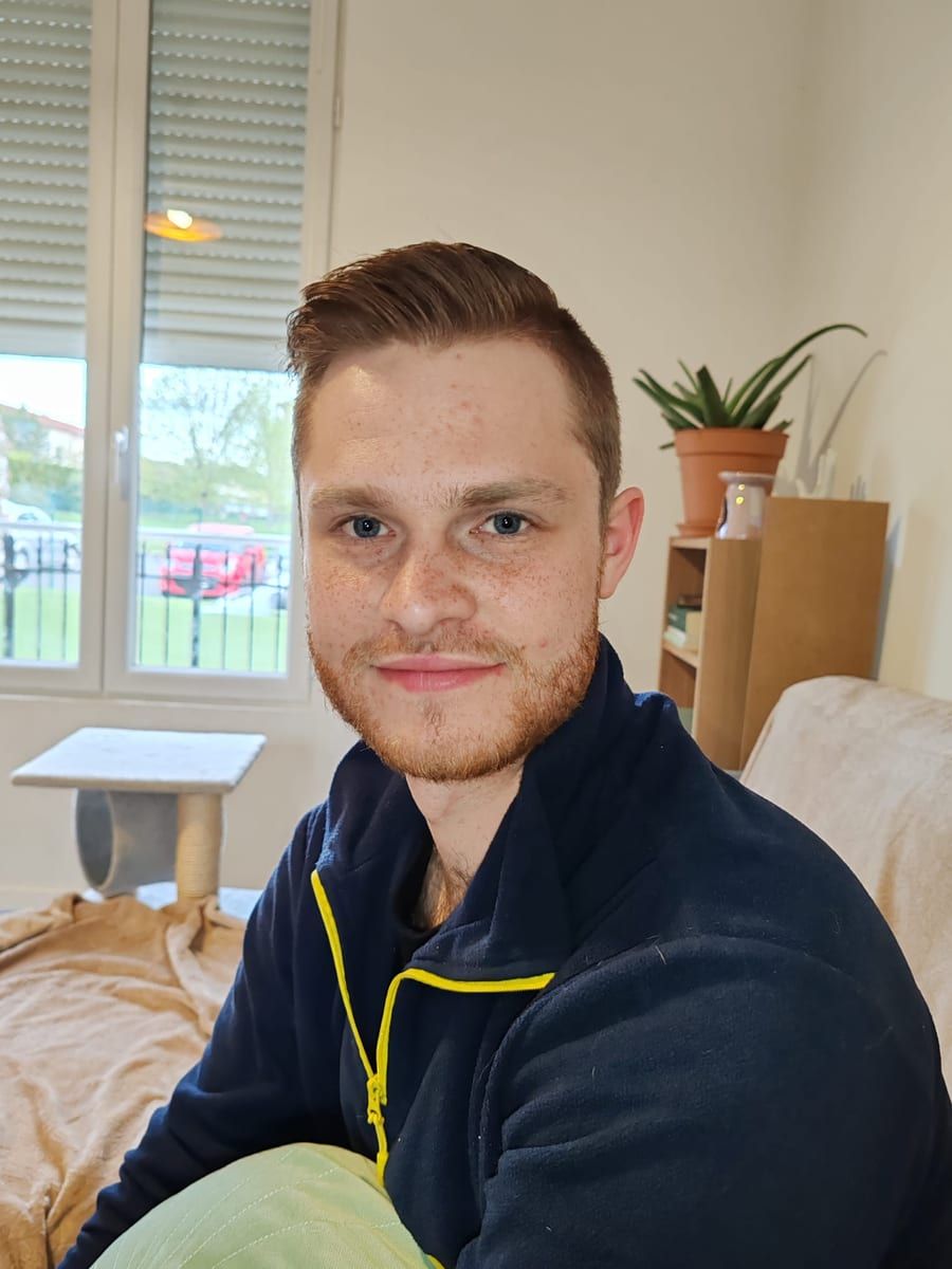 Profil de Ever, 25 ans, Gay trip à Buchillon (Vaud)
