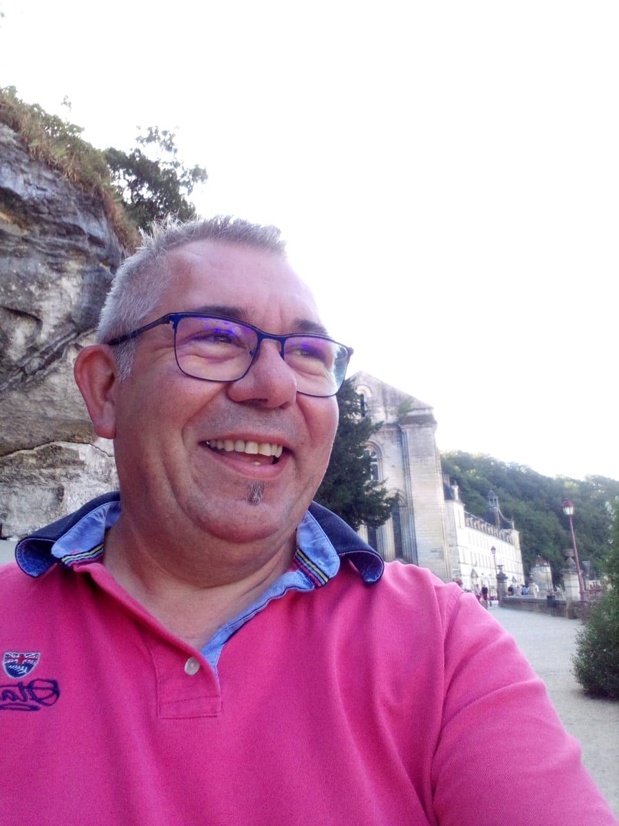 Profil de Assem, 24 ans, Gay trip à Penthaz (Vaud)