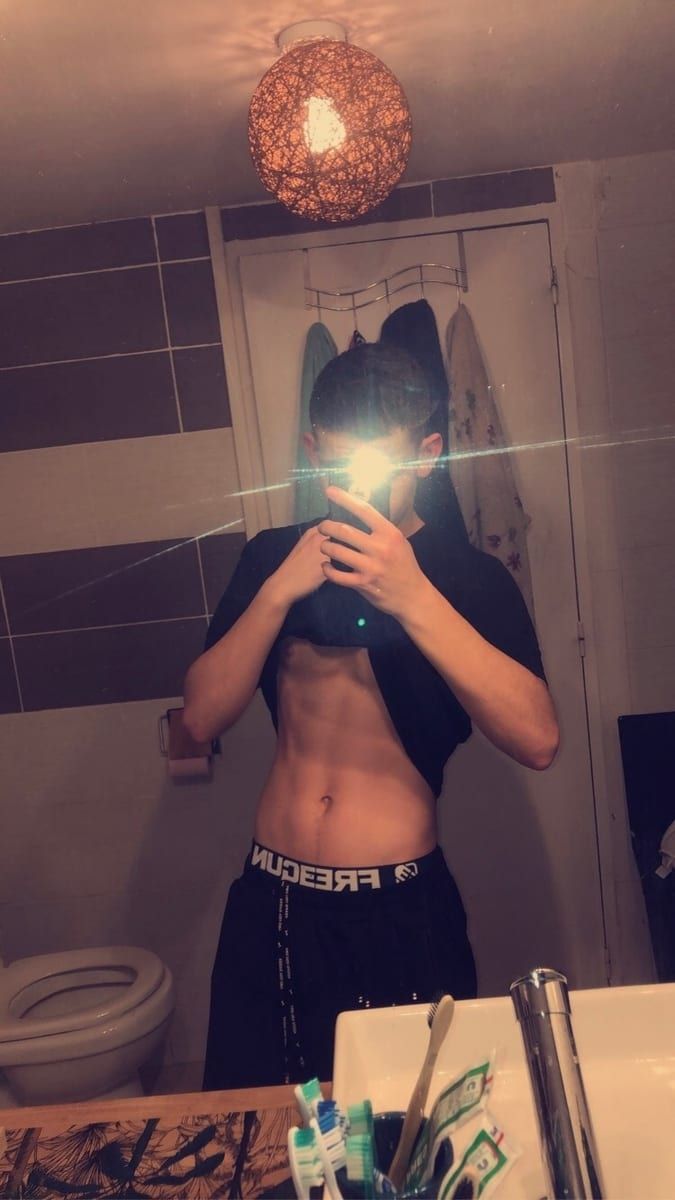 Profil de Souleimane, 22 ans, Gay trip à Binn (Valais)