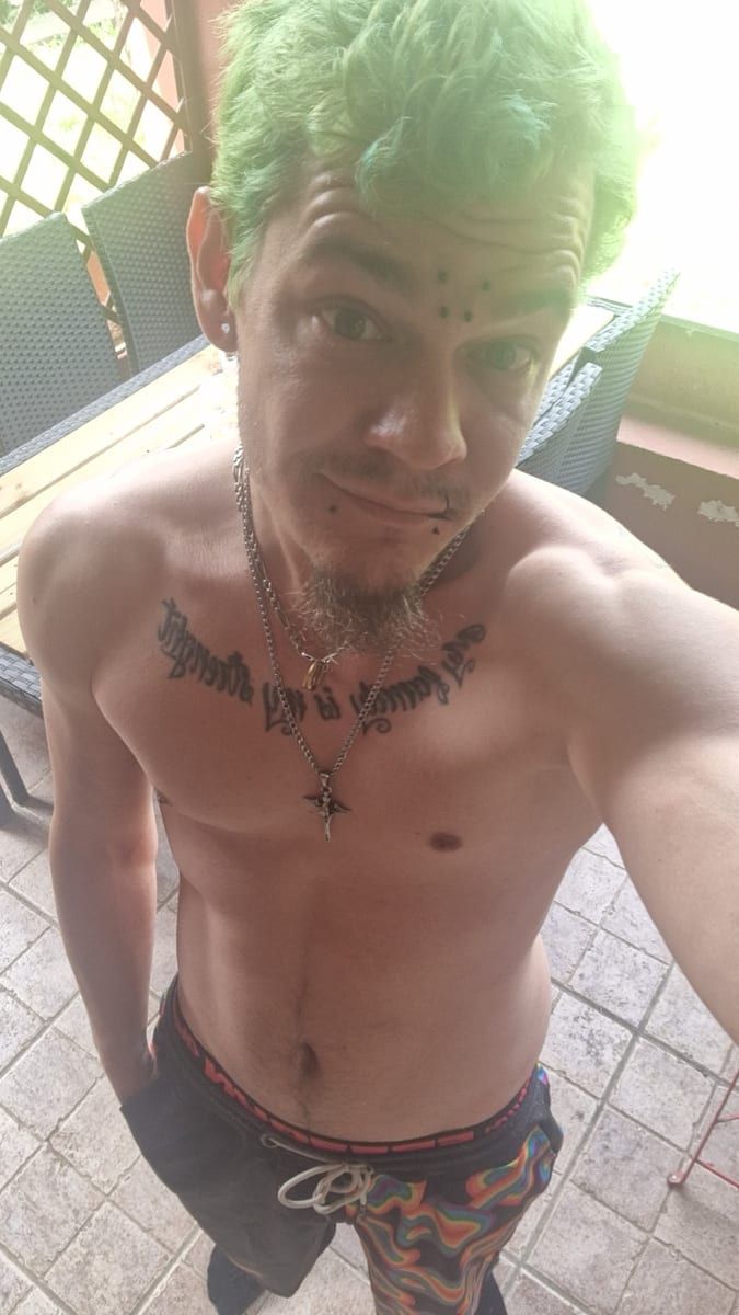 Victor-alexandre - Gay trip à Rigi Staffel Profil de Victor-alexandre, 28 ans, Gay trip à Rigi Staffel (Schwytz)