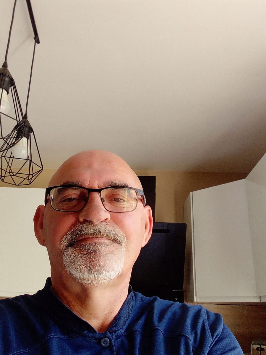 Profil de Roselin, 37 ans, Gay trip à Corbeyrier (Vaud)