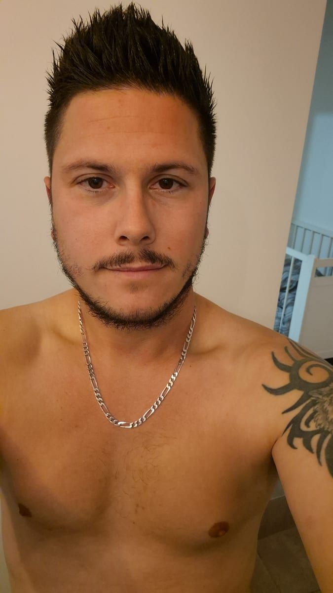 Profil de Job, 42 ans, Gay trip à Corbeyrier (Vaud)