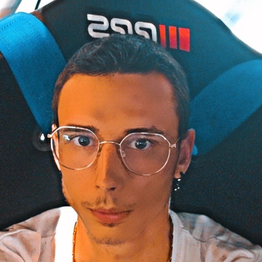 Profil de Adriano, 38 ans, Gay trip à Sonvilier (Berne)